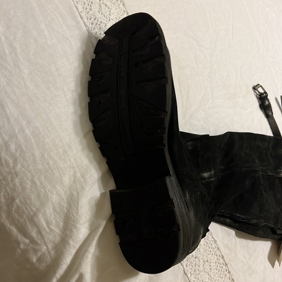 Brand new A.S.98 tall suede boots. These boots are a size 11 in black suede. - Picture 4 of 6